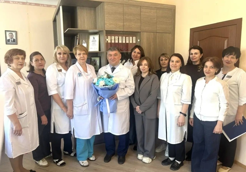 Поздравляем главного врача детского противотуберкулёзного санатория «Толпар» Галимова Радика Рафкатовича